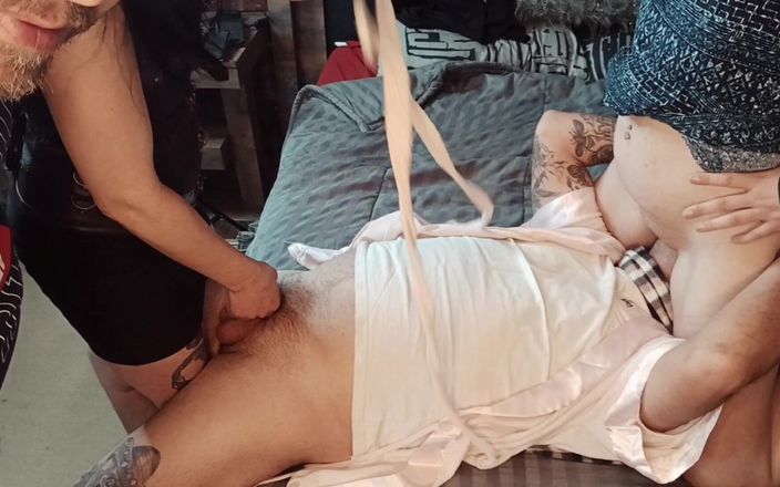 Mysticbabe8: Тройничок с двойным проникновением в гостиничном номере