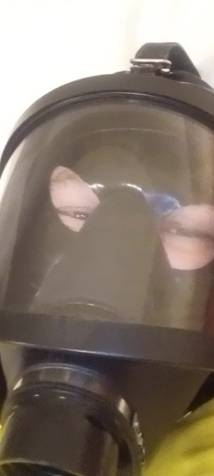 Latex Boy: Gasmasked Látex Vis Drone Gozando