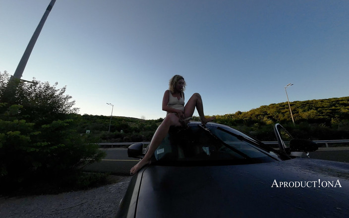 AproductionA: Holiday's Pișing și Golden Shower, partea ii