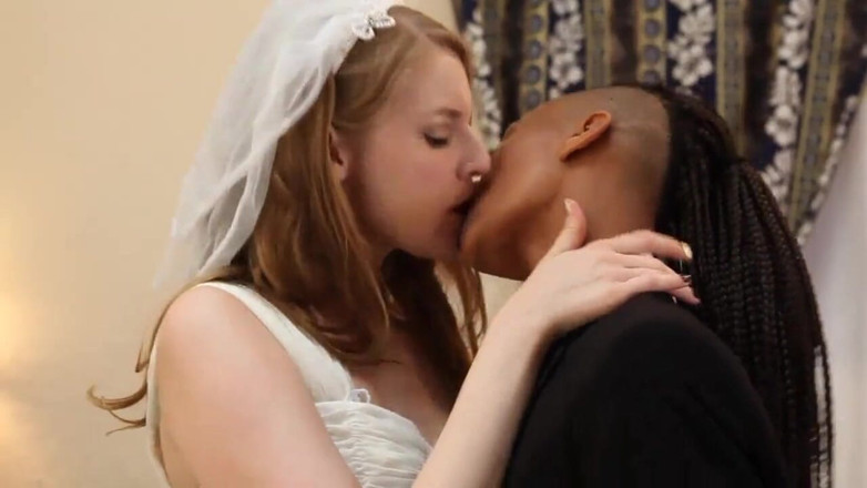 Lesbian Illusion: Kontras tinggi Lily Cade (filem penuh)