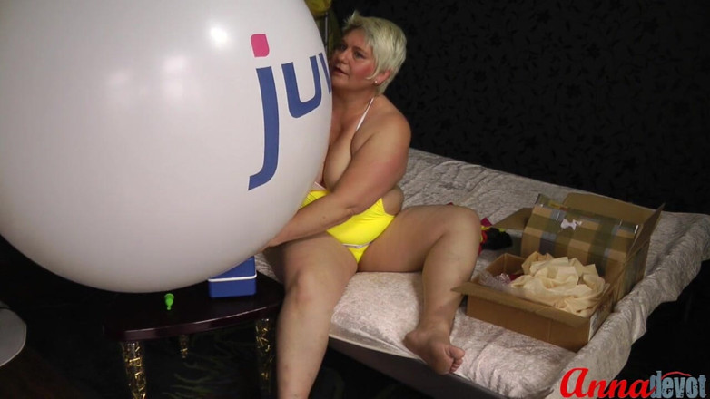 Anna Devot: Annadevot - The new balloon inflating machine :)