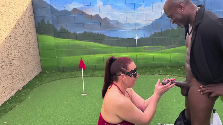 PolyJSwitch: Polyjswitch хотвайф обслуживает большой черный член на коленях