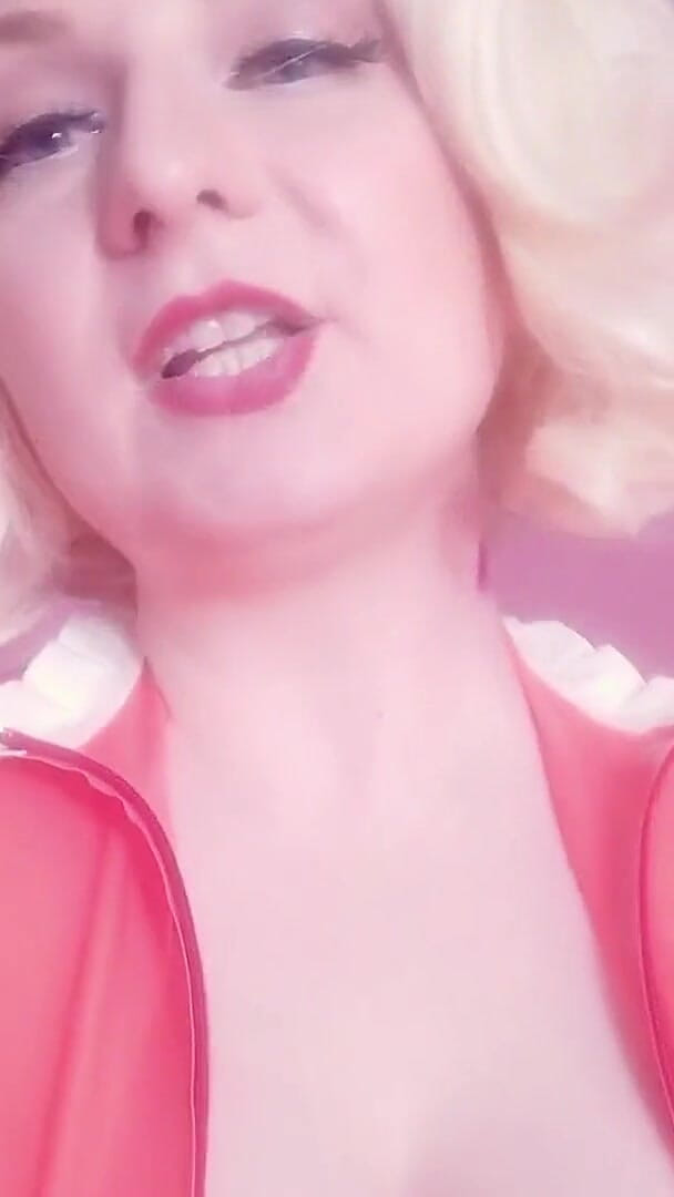 Arya Grander: Pov đụ khiêu gợi đeo dây đeo - video femdom trên điện thoại