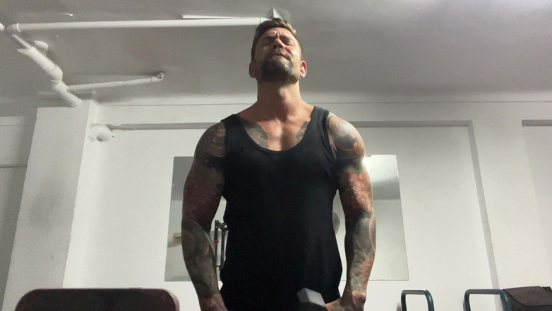 Juan Lucho Gay: Cannuccia sporca in palestra dopo l'allenamento