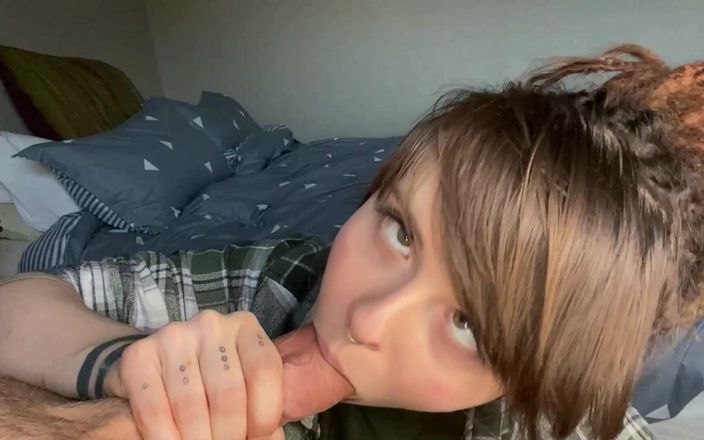 Olivia Jarden: Грязный минет Ahegao в видео от первого лица для тебя!