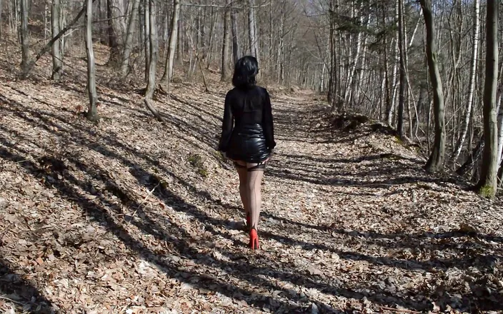 Wanilianna: Outdoor naughtiness part 2