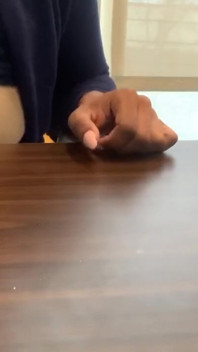 Cewek sange ini lagi asik nyepong kontol dan ngentot toketnya pakai dildo sampai orgasme intens