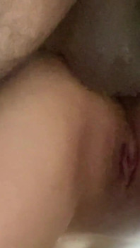 Enteada chorando levando pau na bunda dela é para grande para meu cu e mijando durante anal duro