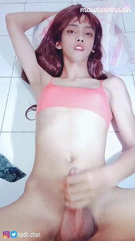 Sudut pandangan pertama apabila awak mengongkek saya, melancap sehingga saya pancut banyak di perut saya