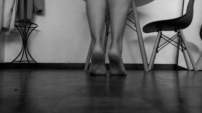 Kinky Lyrical: Bàn chân và âm nhạc