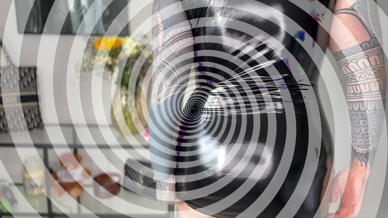 Miss Valentina: Sedotta nella sottomissione ipnotizzato