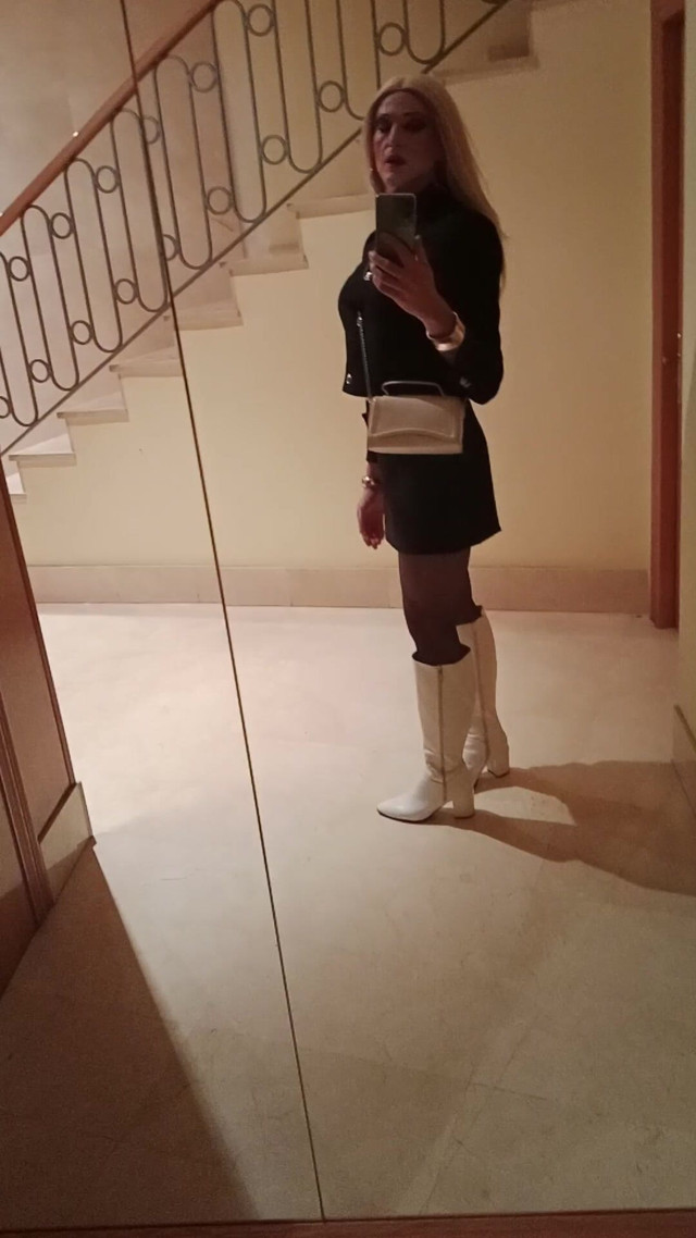 Going Out (Tatiana Zorrita)