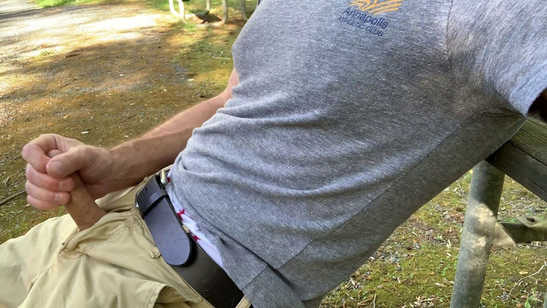 TJenner: Гаряче погладжування в парку, я дрочу, розмовляю і кінчаю