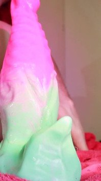 Distruggendo il mio culo con Il dildo di Sinnovator