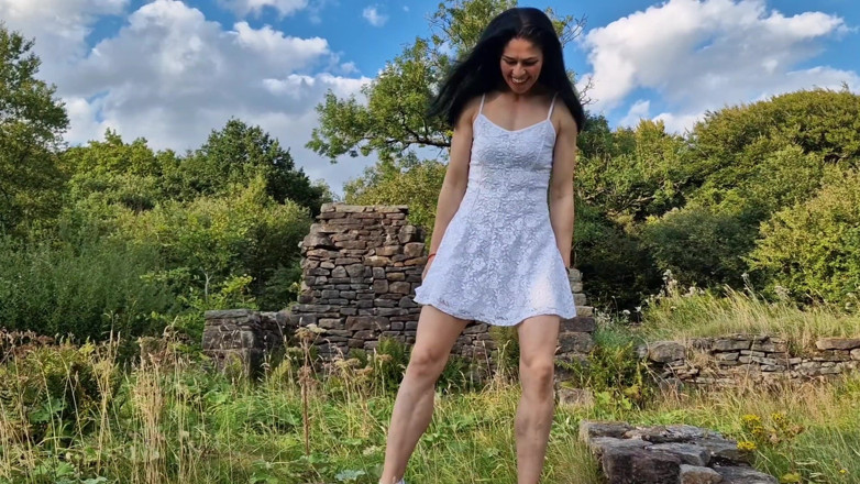 Nicky Brill: Outdoors Naked Gaping My Pussy and Pissing