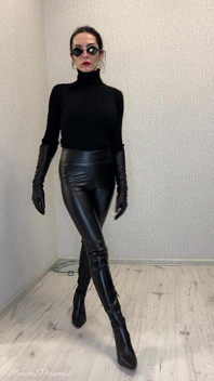 Mistress in Leather, Humiliation, Sph
