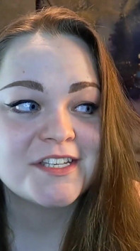 La tua ragazza viziosa scopre il tuo feticcio