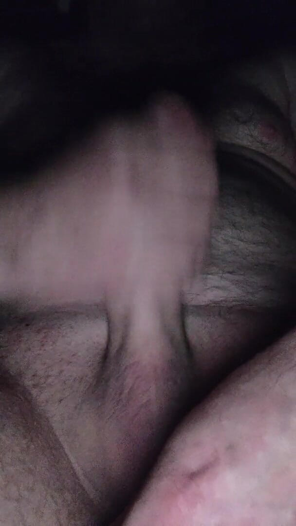 Incredible Dick: Gran polla dura 10 minutos para correrse