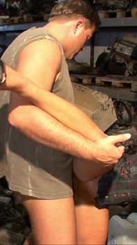 Doggystyle MILF vom mechaniker im dienst