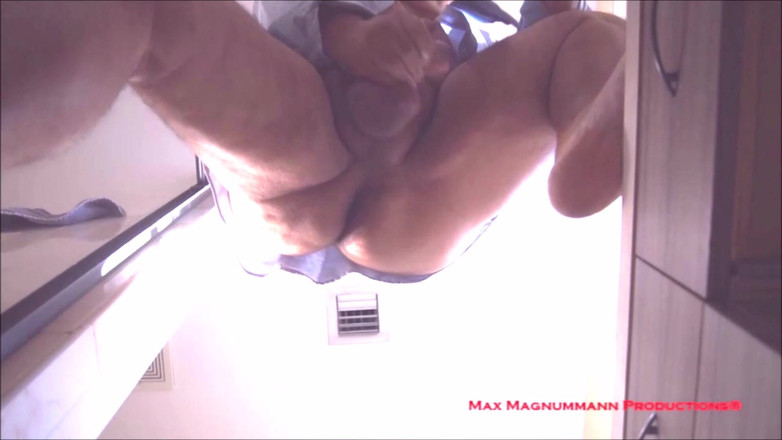 Max Magnummann: Hung Boss Wants to Maximize You!