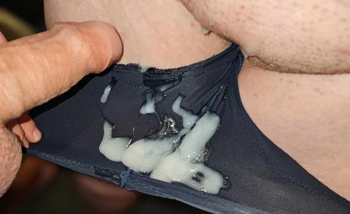 Twittiy: Cum on My Hairy Pussy, Compilation I Am a Horny...