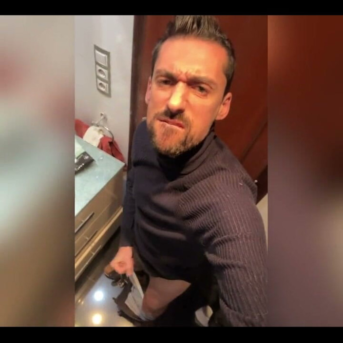 Liam Harding: متعة الحمام