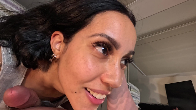 FlirtynDirty: Iubită atletică latino cu forme vedere la persoana 1: muie, călărire...