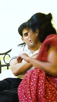 Un patron de bureau baise son colegue pour promouvoir son nouveau poste au bureau, une desi indienne se fait baiser, sexe hardcore