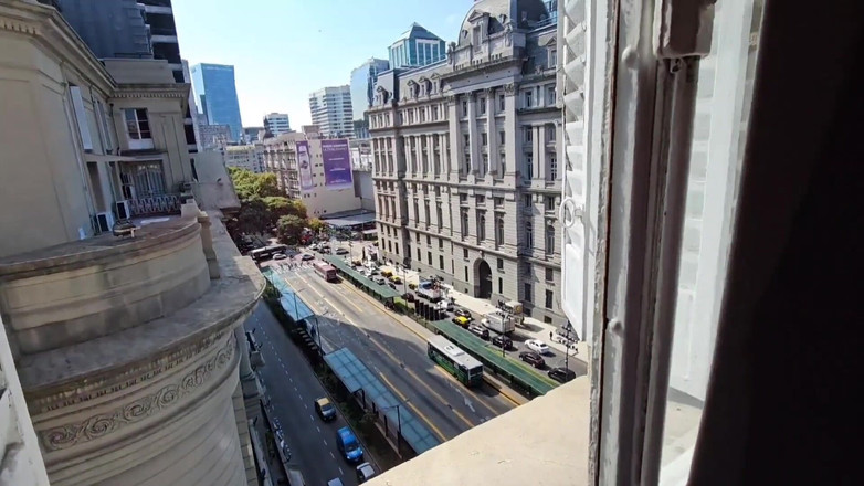 Elnonohub: ブエノスアイレスで目覚め、ケイラ・バッシが美しい中出しで彼女の尻を壊させてくれました