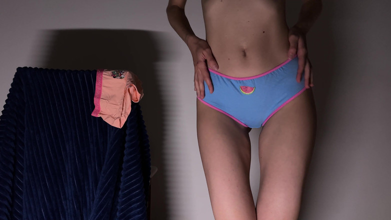 Mia Foster: Teen perverzní kalhotky zkuste na haulu