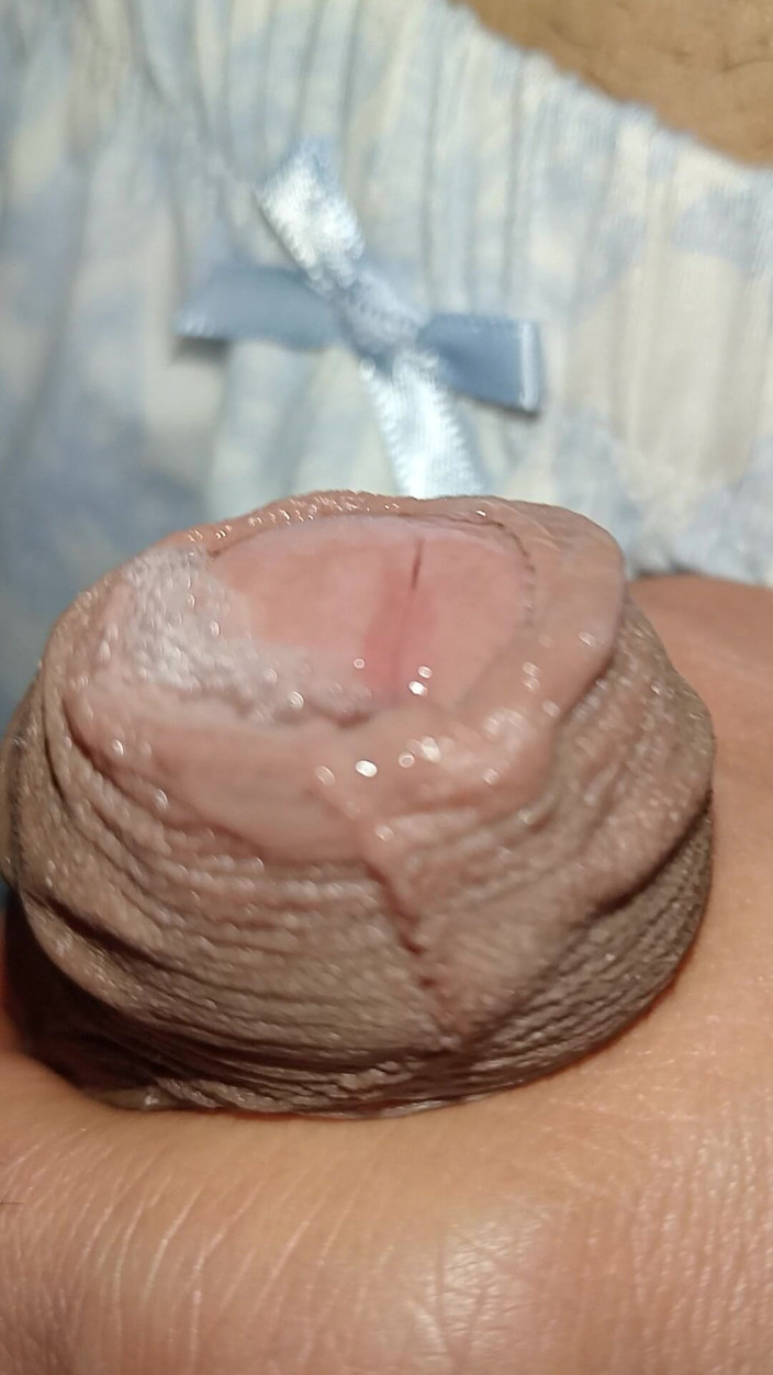 Rey rey: 大鸡巴和venoza，穿着睡衣的激烈手淫，顺从的第一人称视角