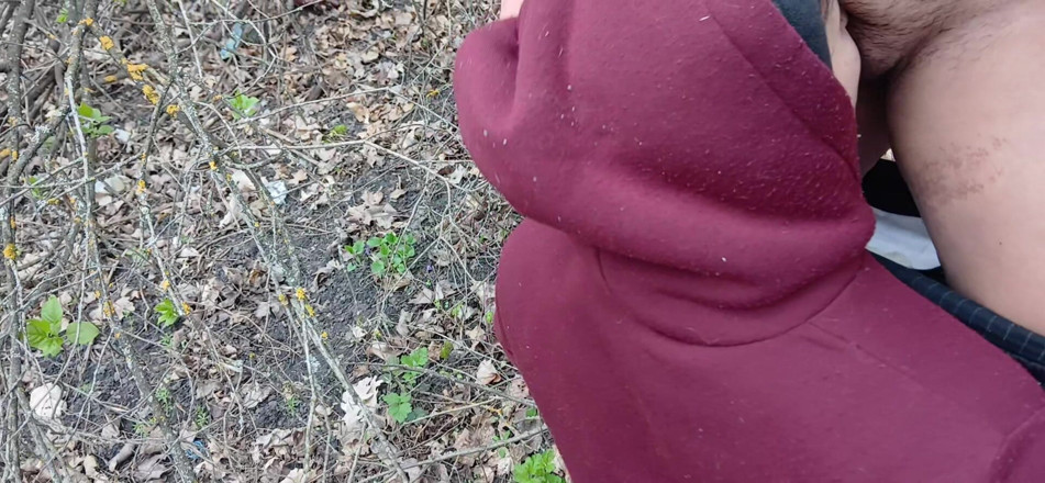Lesbian-illusion: Я писаю и трахаю мою любовницу в рот в лесу, чтобы моя жена не поймала нас