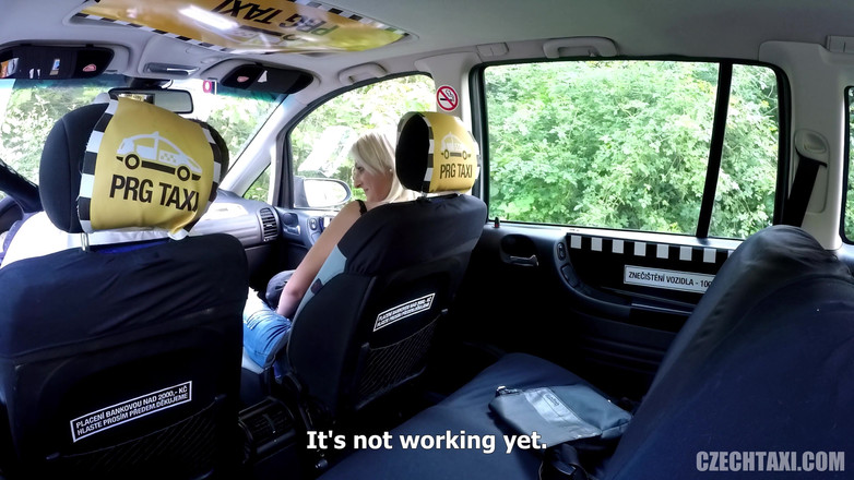 Czech Taxi: 和喷出金发女郎