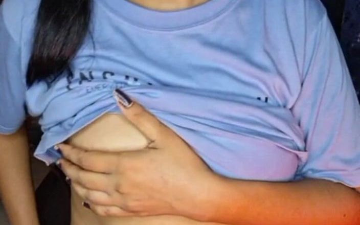 Sexpron: Девушка из хостела работает с дополнительным доходом.