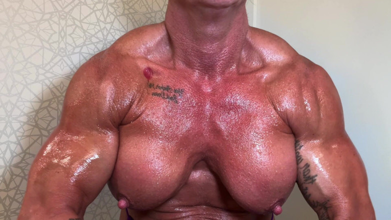 Kandylegsxxx: Kandy commande ton caresse coquine : flexion trempée d’huile, coaching masturbatoire