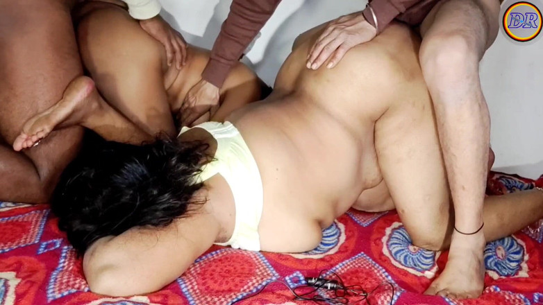 DeepReenu123: Tvrdé šukání indické desi švagrové od obou nevlastních bratrů Dohromady Dvě ženy na...