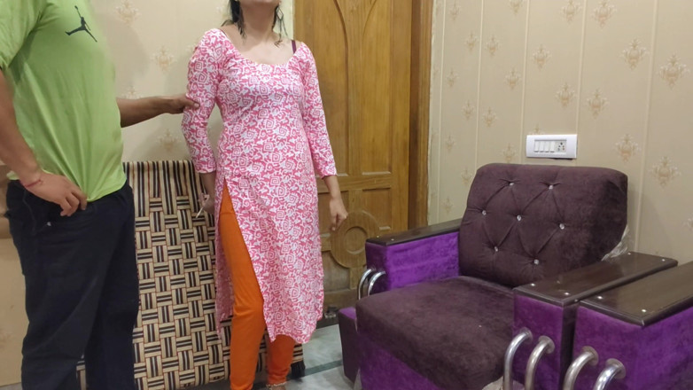 Hornycouple149: Une indienne indienne sexy se fait baiser par son demi-frère...