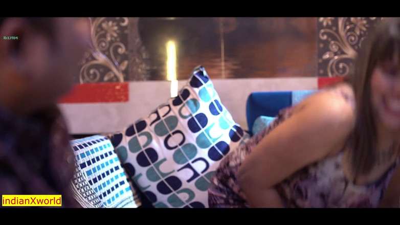 Indian Xshot: Real jefe de oficina india follando con india pasa chica