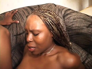 Cumming Soon: O fată africană de pe stradă cu fese cărnoase știe să-i...