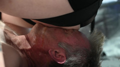 The Izars: Paní Izar testuje královnu stále s překvapením pro její sub