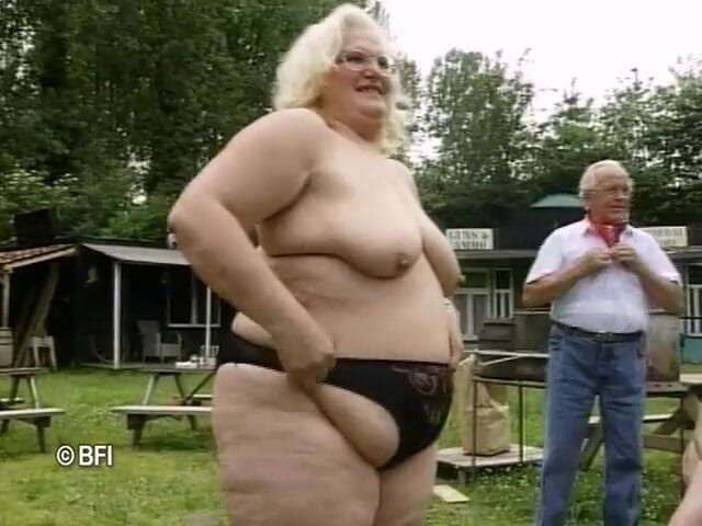 Nasty matures and dirty grannies club: Xkiss - nonno e nonna picnic, parte 2