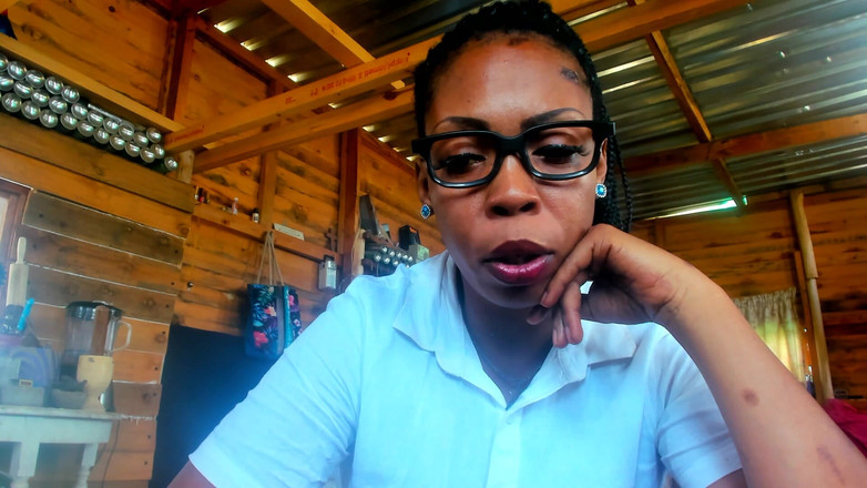 AnalEbony: 자지를 빨아주는 거유 밀프