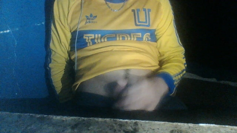 AlexAlejandro13: en fauteuil