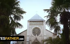 Yesstepfather - Marcus Rivers, garçon coquin, se branle en twerkant sur la bite crémeuse du prêtre Oaks