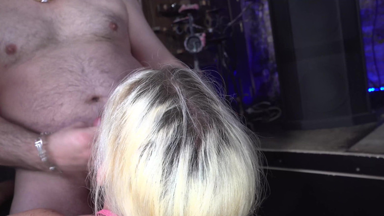 Gangbang team: Wild Blonde MILF Blowbang Private Party
