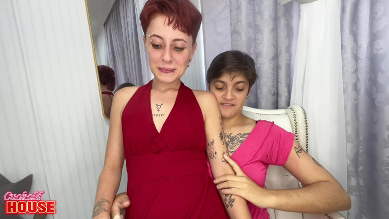 CuckoldHouse: Chico afortunado en un trío con 2 chicas bisexuales muy calientes
