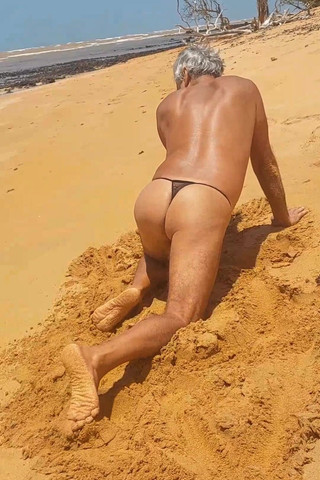 Ladysilvas: Ladysilva na pláži Velmi sexy v kalhotkách
