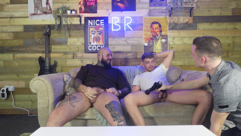 Jak White: 나와 함께 마사지를 해주는 두 명의 똑바른 소년