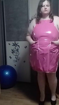 SSBBW — новий гумовий фартух, а не під ним