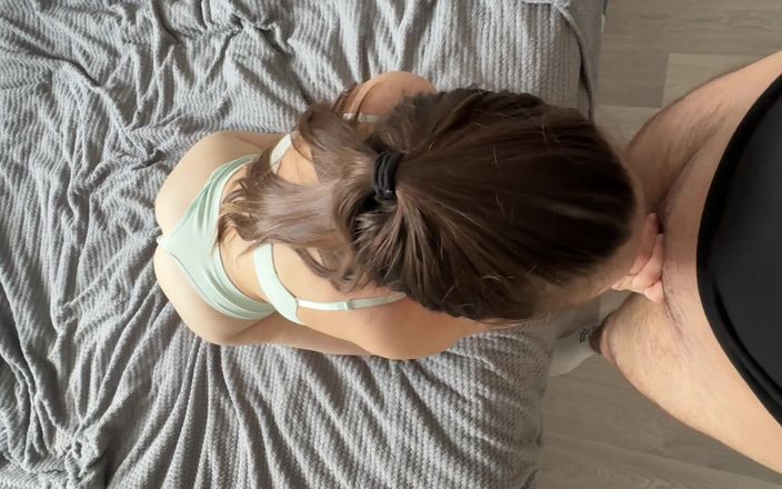 Sinner Girl: Une jolie voisine en culotte moulante m’a séduite pour du...